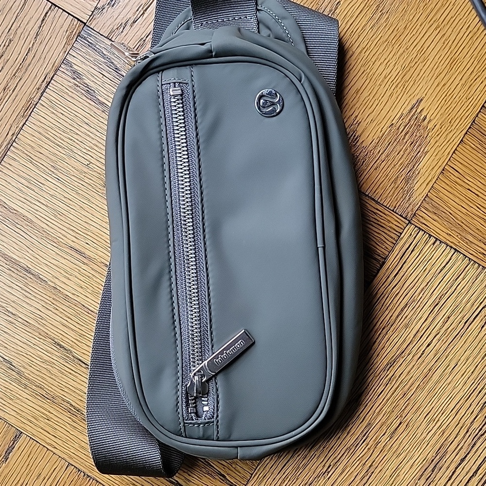 Lululemon Wunderlust Belt Bag